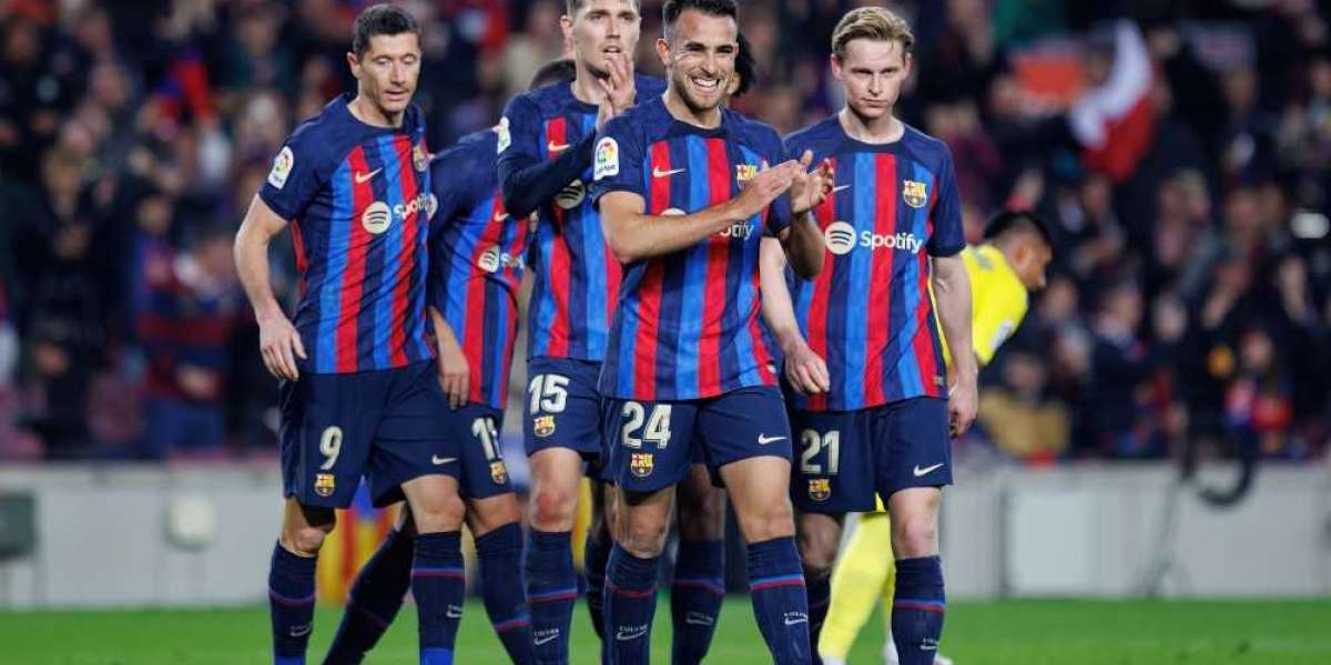 Gibt Barça einen Verteidiger an LaLiga-Konkurrent Girona ab?